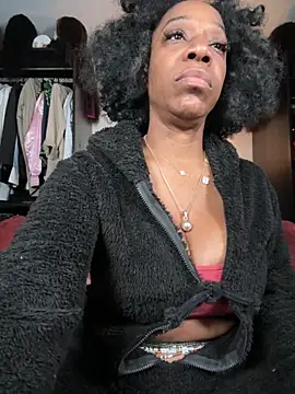 Snapshot of Kennady_Buxum_Goddess chatting on 10/23/25, 03:28 Kennady Buxum Goddess online show from 10/23/25, 03:28