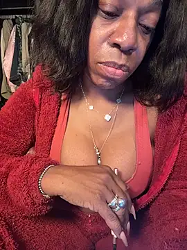 Snapshot of Kennady_Buxum_Goddess chatting on 11/11/25, 05:35 Kennady Buxum Goddess online show from 11/11/25, 05:35