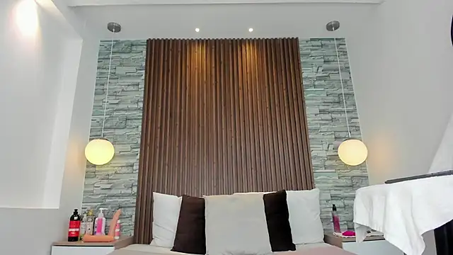 Miagomezx online show from 10/18/25, 09:59