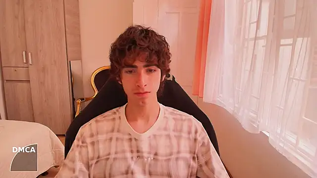 Nude Boy18 online show from 09/28/25, 09:42