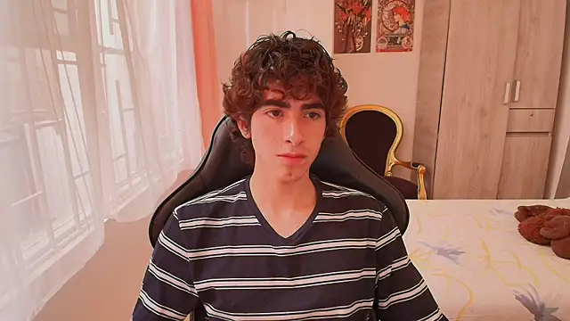 Nude Boy18 online show from 10/21/25, 08:53