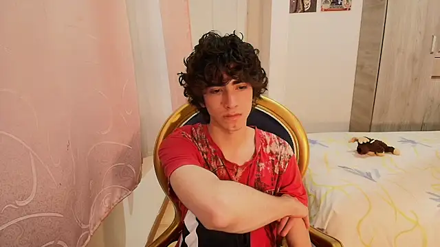 Nude Boy18 online show from 11/04/25, 11:15