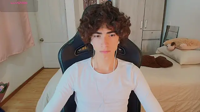 Nude Boy18 online show from 02/03/26, 03:15