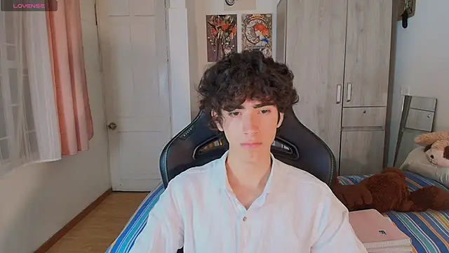 Nude Boy18 online show from 03/27/26, 11:15