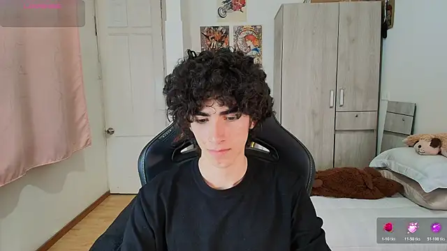 Nude Boy18 online show from 05/24/26, 12:37