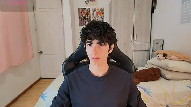 Nude Boy18 online show from 05/31/26, 09:38
