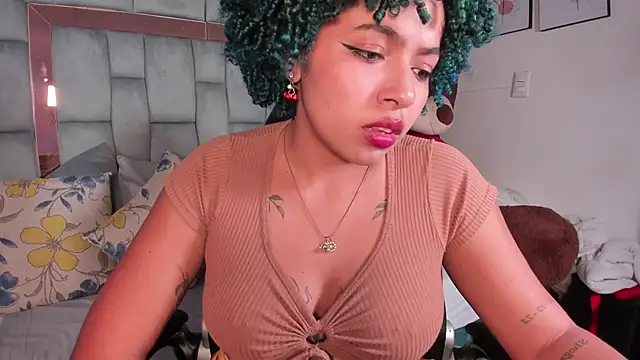 Snapshot of momo_ayasse chatting on 11/22/25, 03:16 momo ayasse online show from 11/22/25, 03:16