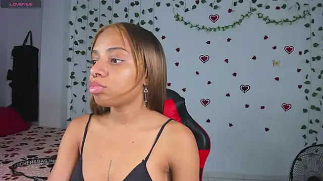 yumi hanna online show from 04/18/26, 04:38