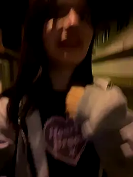 Snapshot of TheLevel69s chatting on 09/19/25, 04:14 TheLevel69s online show from 09/19/25, 04:14