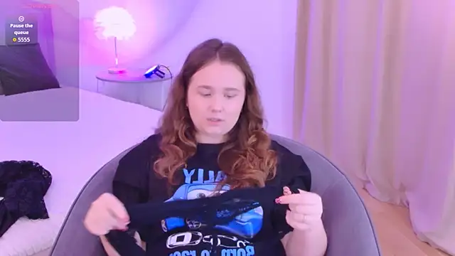 VelvetVixenCute online show from 10/19/25, 06:25