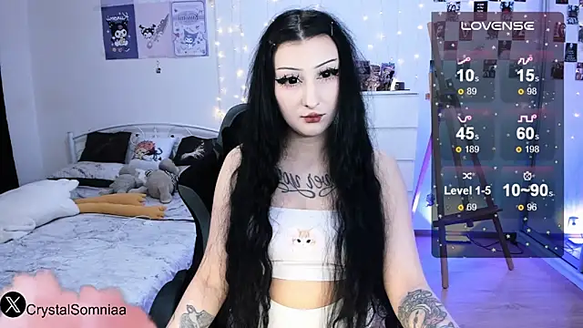 Snapshot of Crystal_somnia chatting on 11/19/25, 03:01 Crystal somnia online show from 11/19/25, 03:01