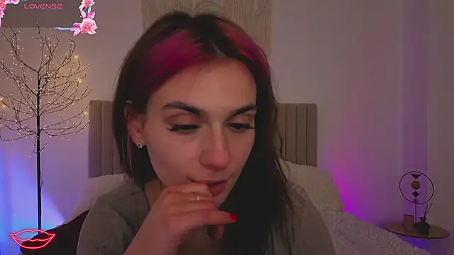 Little mia   online show from 04/14/26, 09:43