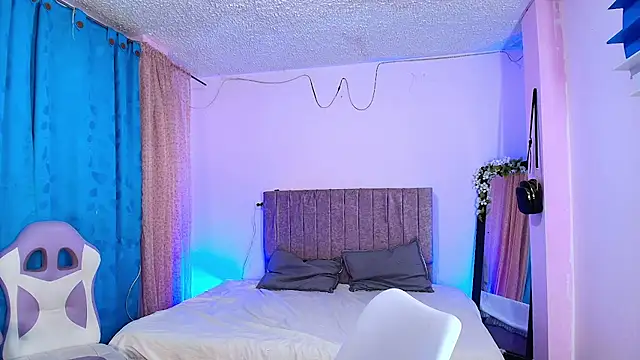 MiSofialeal online show from 02/06/26, 06:44