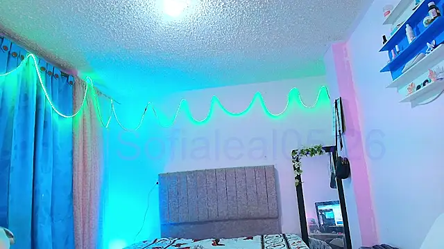 MiSofialeal online show from 05/15/26, 03:08