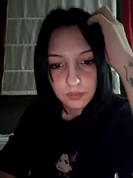 Snapshot of AllexyAle chatting on 10/19/25, 09:15 AllexyAle online show from 10/19/25, 09:15