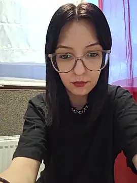 AllexyAle online show from 03/19/26, 04:33