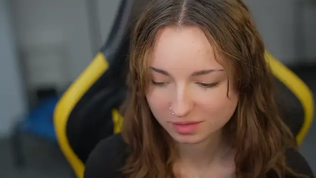 Adele beauty online show from 03/31/26, 11:32