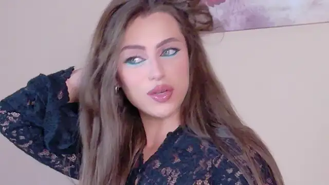 Snapshot of Sienna_Voss chatting on 04/30/26, 08:37 Sienna Voss online show from 04/30/26, 08:37