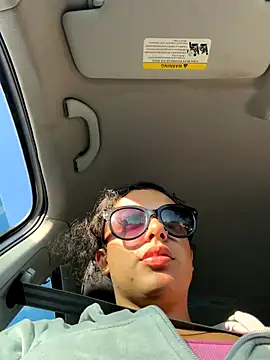 Snapshot of allybluee777 chatting on 12/05/25, 08:16 allybluee777 online show from 12/05/25, 08:16