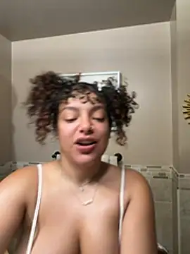 allybluee777 online show from 02/19/26, 01:29