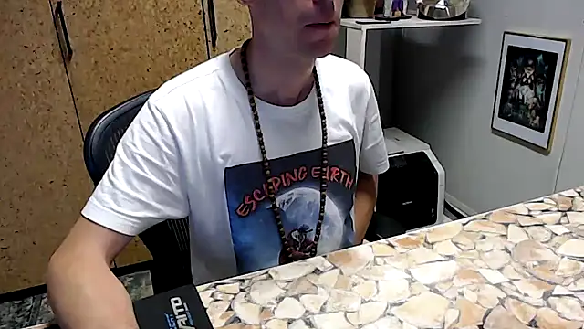 Snapshot of sakiramissy chatting on 10/23/25, 05:51 sakiramissy online show from 10/23/25, 05:51