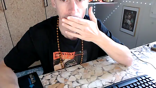 Snapshot of sakiramissy chatting on 11/04/25, 09:19 sakiramissy online show from 11/04/25, 09:19