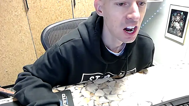 Snapshot of sakiramissy chatting on 11/26/25, 06:58 sakiramissy online show from 11/26/25, 06:58