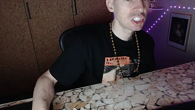 Snapshot of sakiramissy chatting on 01/13/26, 07:13 sakiramissy online show from 01/13/26, 07:13