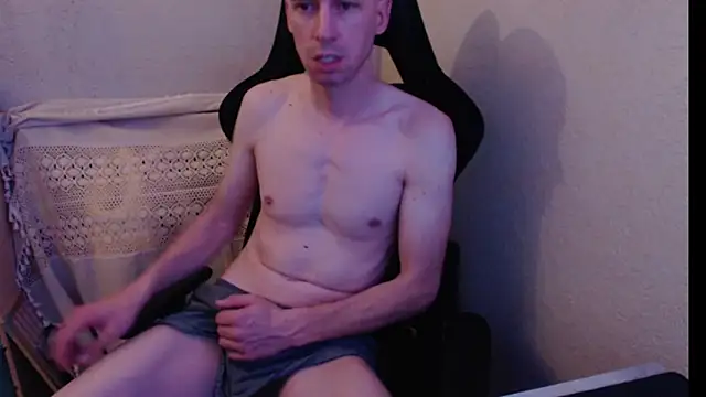 Snapshot of sakiramissy chatting on 01/15/26, 08:56 sakiramissy online show from 01/15/26, 08:56