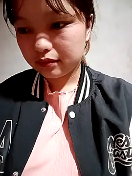 XoiXoi232 online show from 10/25/25, 01:40