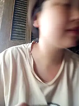 XoiXoi232 online show from 04/03/26, 08:01