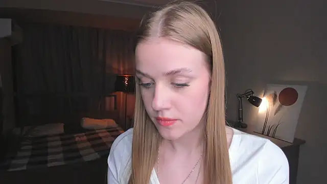 OdellaFrake online show from 10/03/25, 07:55