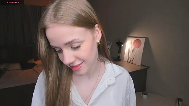 OdellaFrake online show from 11/27/25, 07:27