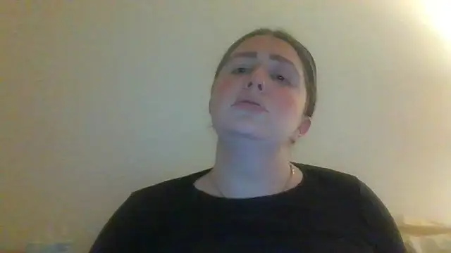 Snapshot of CherryJuneExperience chatting on 12/15/25, 12:59 CherryJuneExperience online show from 12/15/25, 12:59