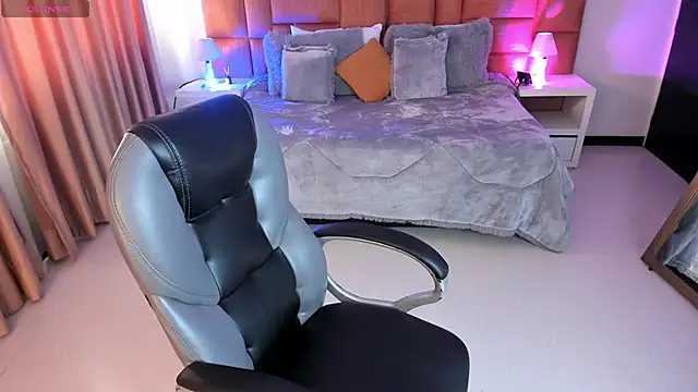 Catti Brie online show from 11/07/25, 11:54