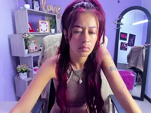 Snapshot of Kataleya_Luck chatting on 11/06/25, 03:29 Kataleya Luck online show from 11/06/25, 03:29