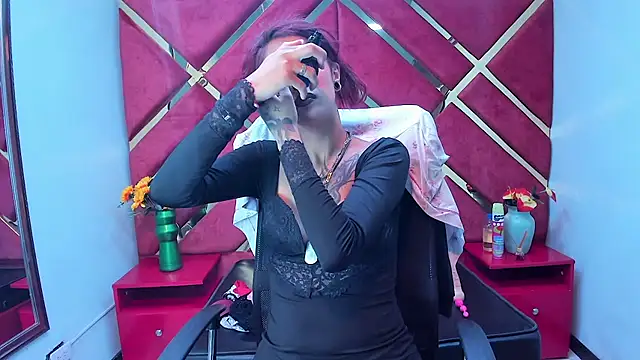 Snapshot of Kataleya_Luck chatting on 11/15/25, 04:54 Kataleya Luck online show from 11/15/25, 04:54