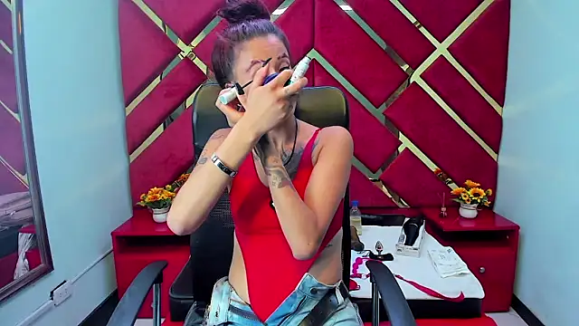 Snapshot of Kataleya_Luck chatting on 12/02/25, 03:34 Kataleya Luck online show from 12/02/25, 03:34