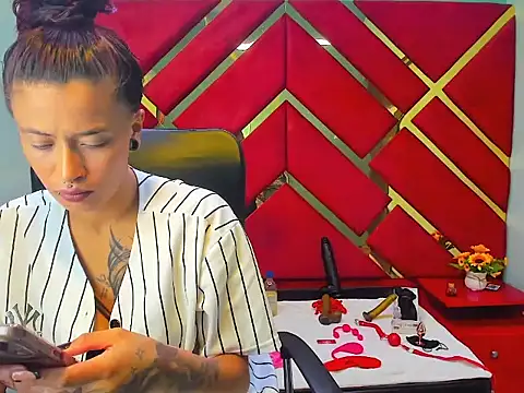 Snapshot of Kataleya_Luck chatting on 12/05/25, 03:15 Kataleya Luck online show from 12/05/25, 03:15