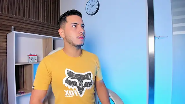 Axel grey  online show from 09/14/25, 12:48