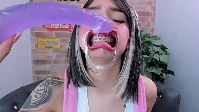 miss   abigail online show from 10/09/25, 09:35