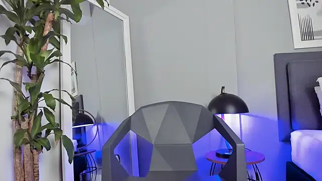 Tylerffoxx online show from 10/26/25, 08:37