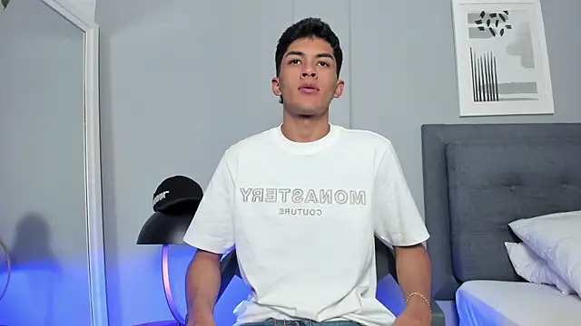 Tylerffoxx online show from 11/21/25, 09:02