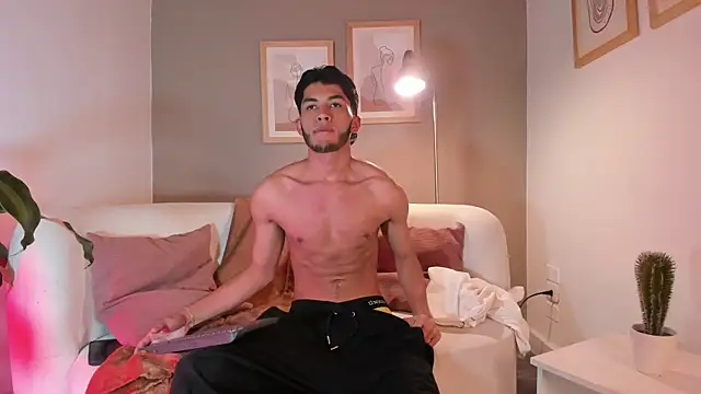 Tylerffoxx online show from 05/08/26, 09:31