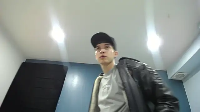 Jheampiiero online show from 10/25/25, 01:07