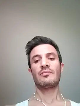 Snapshot of OGUZOZAN chatting on 09/20/25, 01:56 OGUZOZAN online show from 09/20/25, 01:56