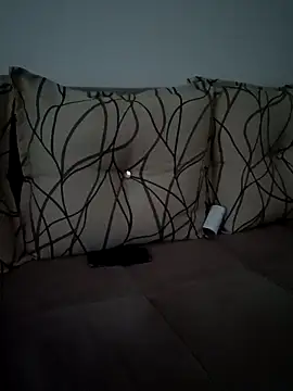 Snapshot of OGUZOZAN chatting on 09/28/25, 04:18 OGUZOZAN online show from 09/28/25, 04:18