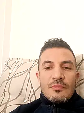 Snapshot of OGUZOZAN chatting on 10/12/25, 07:40 OGUZOZAN online show from 10/12/25, 07:40