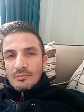 Snapshot of OGUZOZAN chatting on 11/01/25, 12:40 OGUZOZAN online show from 11/01/25, 12:40