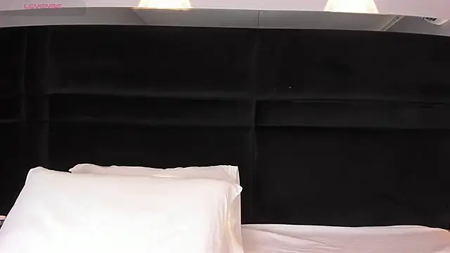 CarolineLee  online show from 02/06/26, 10:46